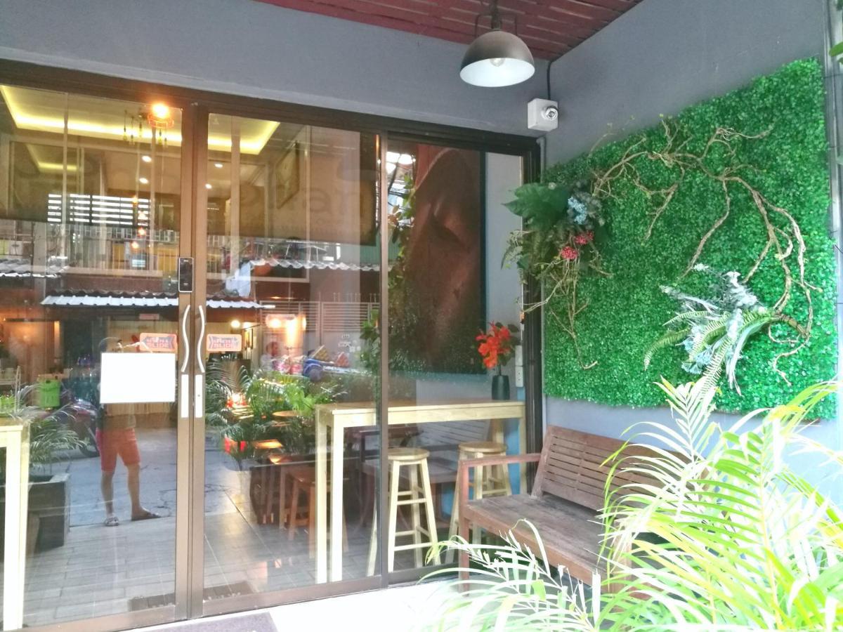 Phobphan Hostel Bangkok Exterior foto